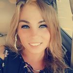 Beth Schneck - @bethey17 - Instagram