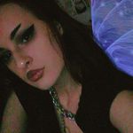 Beth Simpson - @bethsimpsonxox - Instagram