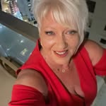 Liz Steel - @bethsteel.v23 - Instagram