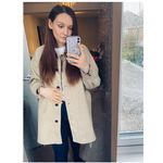 Beth Van den Berg - @bethy_dean98 - Instagram