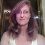 Beth Weeks - @bethdefoor - Instagram