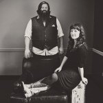 Beth Whitney & Bradford Loomis - @thebannerdays - Instagram