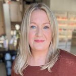 Beth Boeneman Wilbanks - @armyandnavybratsmom - Instagram