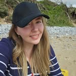 Beth - @bethworthyin - Instagram
