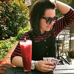 Beth Yates - @bethyates1996 - Instagram