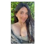 Nadia Elizabeth Pérez - @beth_lizee - Instagram