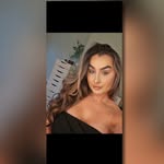 Bethan King - @bethanking1993 - Instagram