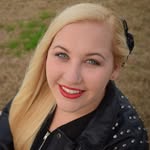 Bethany Hunter - @bethanybeyondborders - Instagram
