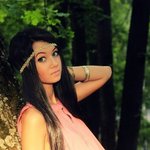 Bethany Bott - @czarfatekid - Instagram