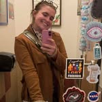 Bethany Bott - @bnshemoon - Instagram