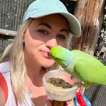 Bethany Burger - @fruitshnack - Instagram