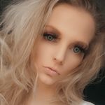 Beth Buxton - @bethanybuxton25 - Instagram