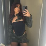 BEE - @bethanyjadeburt - Instagram