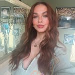 Bethany-Jayne Perkins - @bethperkins98 - Instagram