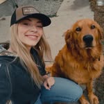 Bethany Neufeld - @purebredgoldenretrievers - Instagram