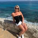 Bethany Newman - @bethanylnewman - Instagram