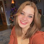 Bethany Reyes - @biffles98 - Instagram