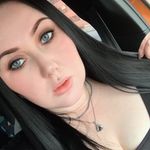 Bethany Rowe - @bethrowexo - Instagram
