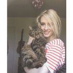 Bethany Walker - @bethany__rw - Instagram