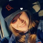 Bethany Walters - @b3thyboo12 - Instagram
