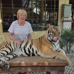 Betsy Albert - Facebook