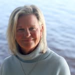 Betsy Augustine Hester - @betsy_hester_21_boxes - Instagram