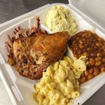 Betsy Oliver - @smokinmanmikebbq - Instagram