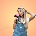 Betsy Robinson - @betsy_shell - Instagram