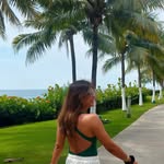 Betsy Carolina Castro Rocha - @betsycaro - Instagram