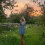 Betty Stone - @betttystone - Instagram