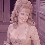 Betty Buckley - @bettybuckley_fanpage - Instagram