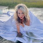 Betty Fleming - @fallingstarz24 - Instagram