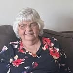 Betty Hackler - @pomouec404 - Instagram