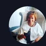 Betty Mc laughlin - @laughbettymc - Instagram