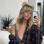 @bettydrake82 - Instagram