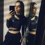 Betty Sinclair - @cozycornerbetter - Instagram