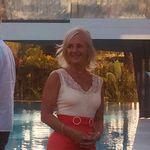 Bev Dean - @beverleydean21 - Instagram