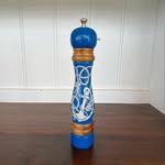 Beverley Evans - @mckellardecoupage - Instagram