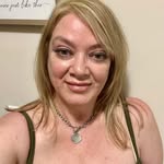 Beverly McKenzie - @bhelmondollar - Instagram