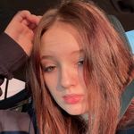 Bianca Emery - @b.emery420 - Instagram