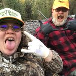Bill & Haley Hewes - @bucksnbongs - Instagram