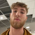 @billyhowles - Instagram