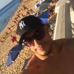 Billy pool - @michelterranov - Instagram