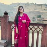 بینش خان - @__binish__khan - Instagram