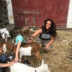 Bobbi Schmidt - @bobbischmidtendspeciesism - Instagram