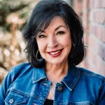 Bonnie Howell - @bonniehowell08 - Instagram