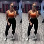 Bonnie Spinks - @bonniebuttons - Instagram