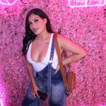Lupe Gonzalez - @borinailedyou_ - Instagram