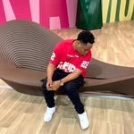 Rood-Jerry Jimmy Bradley Valmont - @bradley_sipesta - Instagram