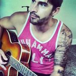 Brad Snow - @bradsnowreads - Instagram